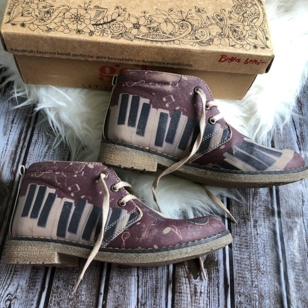 Goby low top piano maroon boots 36